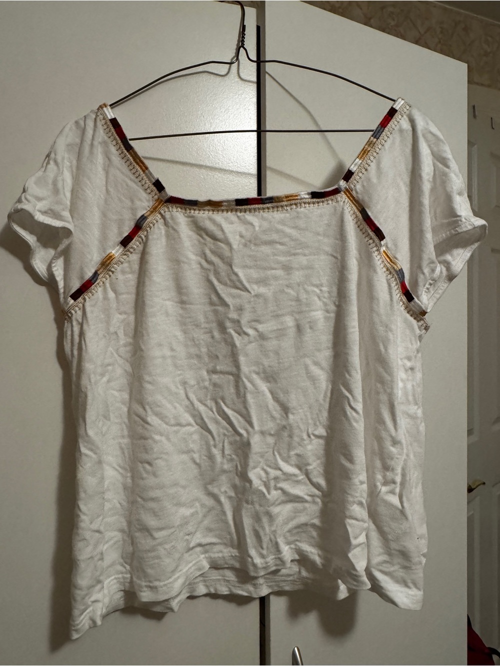 Women’s Tribal Color Block Blouse in White Size Large short sleeves